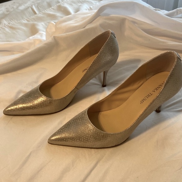 Ivanka Trump Shoes Ivanka Trump Women Kitten Heel Pump Nordstroms